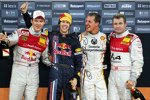 Mattias Ekström, Sebastian Vettel, Michael Schumacher und Tom Kristensen bei der Siegerehrung