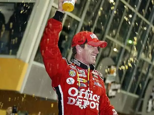 Titel-Bild zur News: Carl Edwards