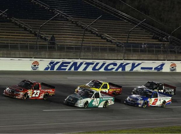 Titel-Bild zur News: Trucks auf dem Kentucky Speedway