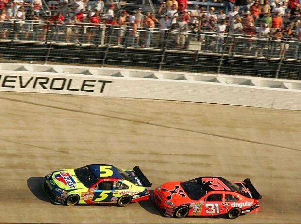 Kyle Busch Jeff Burton Kyle Busch Jeff Burton