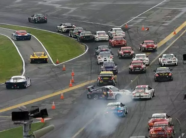 Start Daytona 24 Titel-Bild zur News: Start Daytona 24