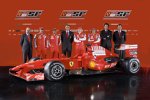 Stefano Domenicali (Teamchef) eingerahmt von Marc Gené, Felipe Massa und Kimi Räikkönen, Luca Badoer