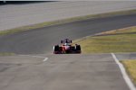 Felipe Massa legt die ersten Kilometer des neuen Ferrari F60 zurück
