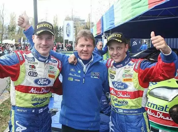 Jari-Matti Latvala, Malcolm Wilson und Mikko Hirvonen Titel-Bild zur News: Jari-Matti Latvala, Malcolm Wilson und Mikko Hirvonen