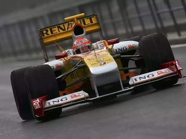 Titel-Bild zur News: Nelson Piquet Renault R29