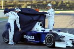 Nick Heidfeld und Robert Kubica (BMW Sauber F1 Team) enthüllen den neuen BMW Sauber F1.09