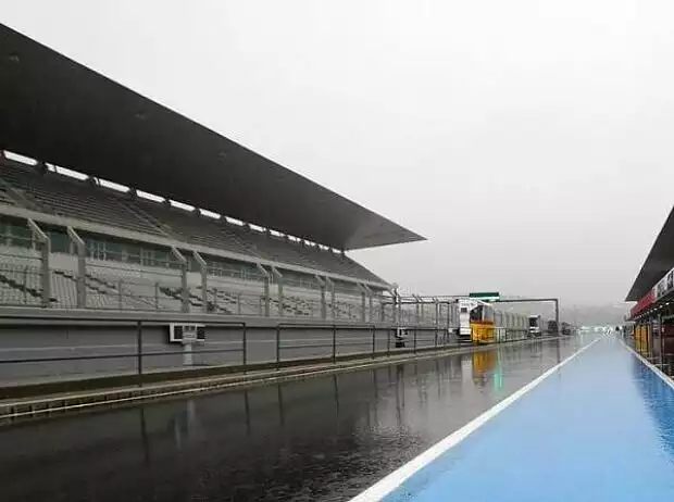 Portimao im Regen Titel-Bild zur News: Portimao im Regen