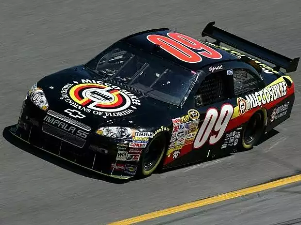 Miccosukee-Chevrolet Phoenix Racing Titel-Bild zur News: Miccosukee-Chevrolet Phoenix Racing