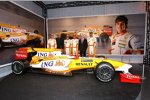 Romain Grosjean, Flavio Briatore, Fernando Alonso, Nelson , Bernard Rey und Adam Khan (Renault)