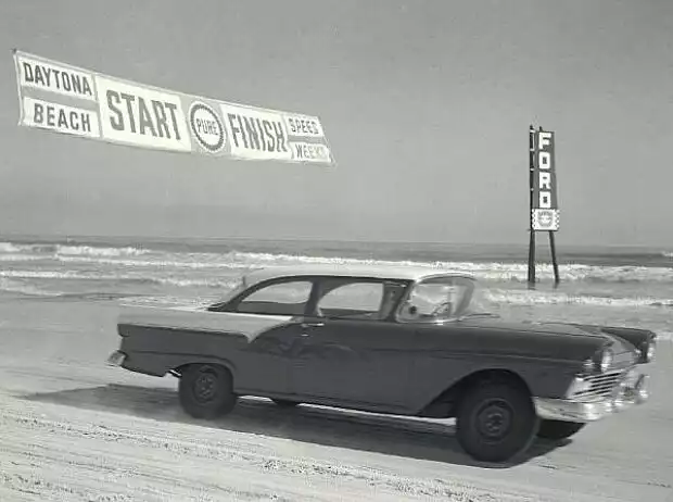1956 Sandkurs Daytona Titel-Bild zur News: 1956 Sandkurs Daytona