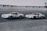 1980: Sieger Bobby Allison (hi.) in seinem Bud-Moore-Ford