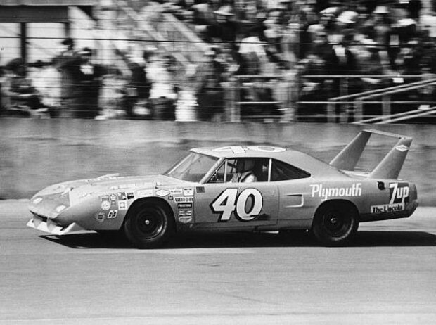 Daytona 1970 Pete Hamilton Plymouth Superbird Wing Cars