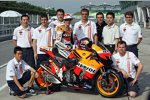 Andrea Dovizioso (Honda) und sein Team