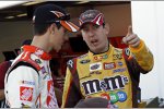 Kyle Busch erklärt Joey Logano wo es lang geht