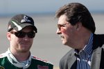  Dale Earnhardt Jun. im Gespräch mit NASCAR-Präsident Mike Helton