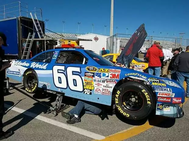 Terry Labonte Daytona, Daytona International Speedway Titel-Bild zur News: Terry Labonte Daytona, Daytona International Speedway