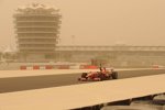 Felipe Massa (Ferrari) im Sandsturm in Bahrain