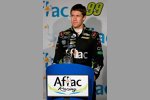 Carl Edwards Roush stellt zwei neue Aflac-Commercials vor