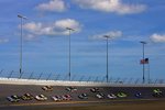 Sprint-Cup-Feld in Turn 4 von Daytona