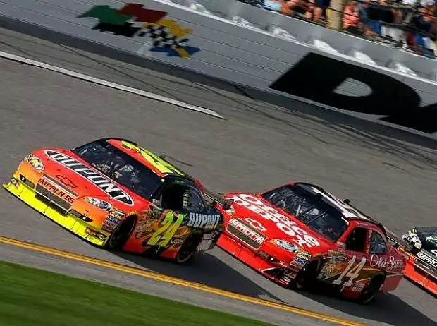 Tony Stewart, Jeff Gordon, Daytona, Daytona International Speedway Titel-Bild zur News: Tony Stewart, Jeff Gordon, Daytona, Daytona International Speedway