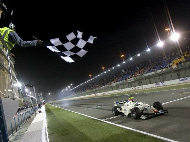 Titel-Bild zur News: Sergio Perez, Doha, Losail Circuit
