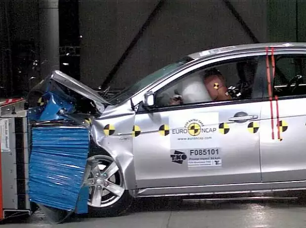 Lancer Crashtest Titel-Bild zur News: Lancer Crashtest