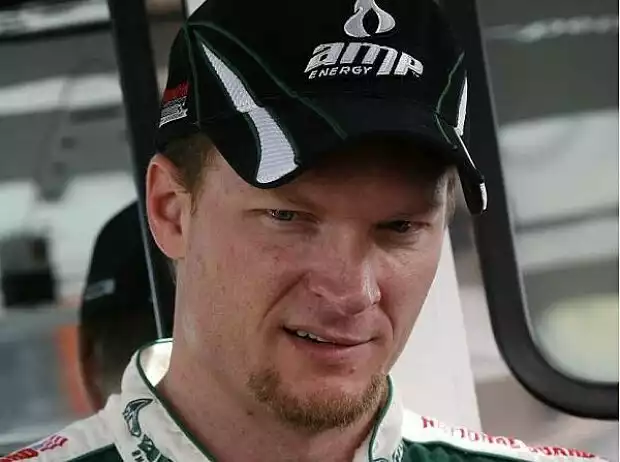 Dale Earnhardt Jun.Fontana, California Speedway Titel-Bild zur News: Dale Earnhardt Jun.Fontana, California Speedway