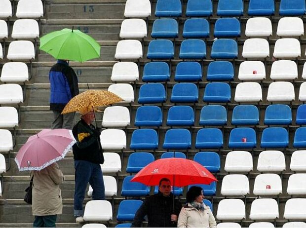 Titel-Bild zur News: Fans in Jerez, Circuit de Jerez