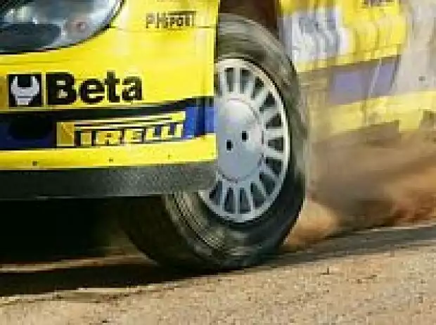 Pirelli Schotterreifen Titel-Bild zur News: Pirelli Schotterreifen