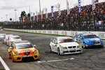 Tiago Monteiro, Augusto Farfus, Nicola Larini (SEAT) (BMW Team Germany) (Chevrolet) 