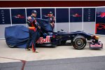 Sébastien Bourdais und Sebastien Buemi enthüllen den Toro Rosso