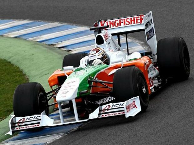 Titel-Bild zur News: Giancarlo FisichellaJerez, Circuit de Jerez