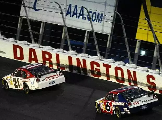 David Ragan, Bill ElliottDarlington, Darlington Raceway Titel-Bild zur News: David Ragan, Bill ElliottDarlington, Darlington Raceway
