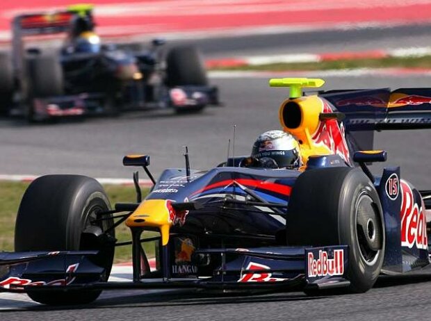 Titel-Bild zur News: Sebastian Vettel, Sebastien BuemiBarcelona, Circuit de Catalunya
