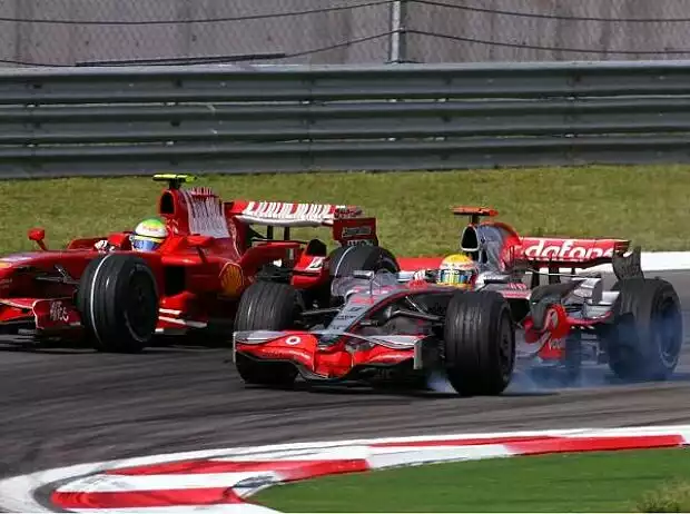 Lewis Hamilton neben Felipe Massa Titel-Bild zur News: Lewis Hamilton neben Felipe Massa