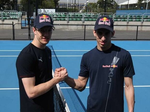 Titel-Bild zur News: Sébastien Bourdais und Sébastien Buemi beim Tennis