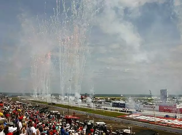 Parade Lap in St. Petersburg Titel-Bild zur News: Parade Lap in St. Petersburg