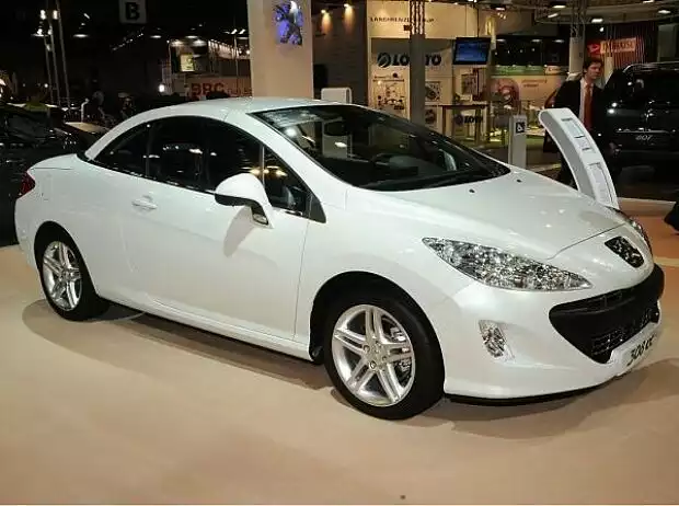 Peugeot 308 CC Titel-Bild zur News: Peugeot 308 CC