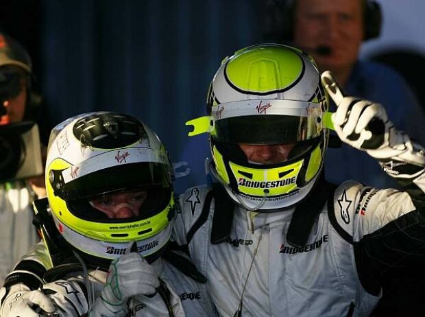 Titel-Bild zur News: Rubens Barrichello und Jenson Button