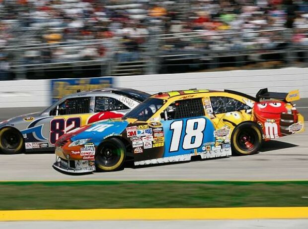 Scott Speed, Kyle BuschMartinsville, Martinsville Motor Speedway Scott Speed, Kyle BuschMartinsville, Martinsville Motor Speedway