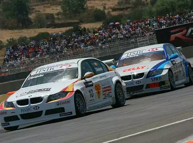 Titel-Bild zur News: Felix Porteiro, Sergio Hernandez, Miguel E. Abed, Autódromo Miguel E. Abed