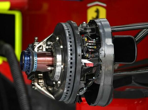 Titel-Bild zur News: Bremsen am Ferrari F2008