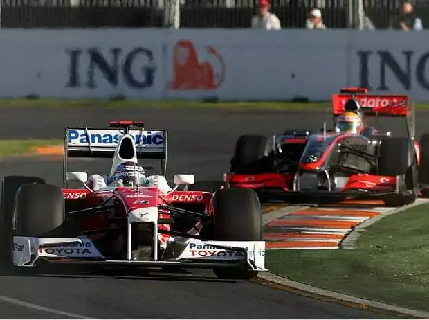 Titel-Bild zur News: Jarno Trulli, Lewis Hamilton