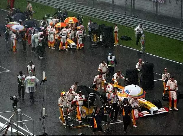 Titel-Bild zur News: Fernando Alonso, Nelson Piquet Jr.