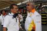 Flavio Briatore (Teamchef) Mario Theissen (BMW Motorsport Direktor) (Renault) (BMW Sauber F1 Team) 