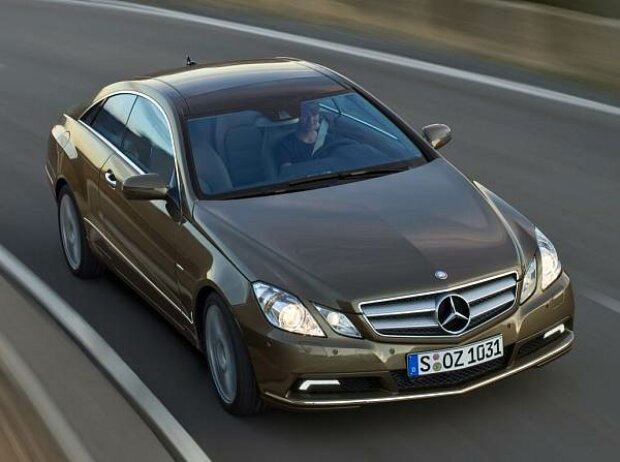 Titel-Bild zur News: Mercedes-Benz E-Klasse Coupé, E 350 CDI, Exterieur