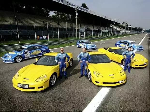 Titel-Bild zur News: Alain Menu, Nicola Larini, Robert Huff