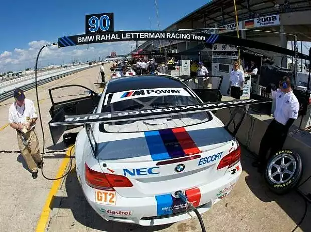 BMW M3 GT2 Titel-Bild zur News: BMW M3 GT2