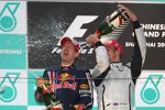 Sebastian Vettel (Red Bull) und Jenson Button (Brawn) feiern