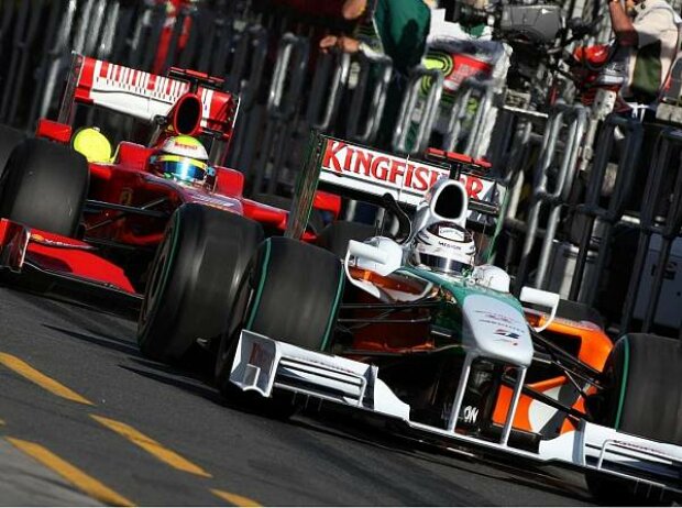 Titel-Bild zur News: Adrian Sutil vor Felipe Massa
